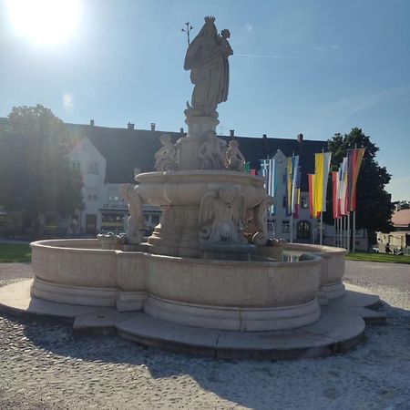 Ferienwohnung Enzian - Naehe Kapellplatz - Oeffentlicher Parkplatz - Aufzug Altötting Exteriör bild