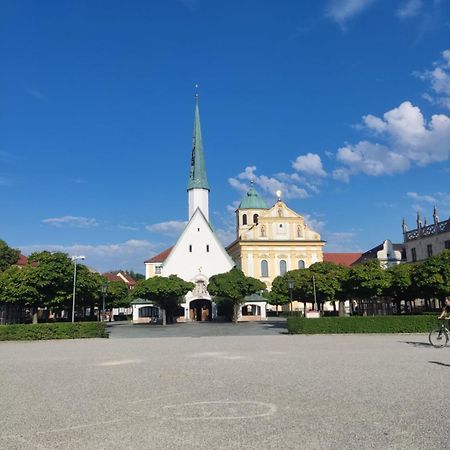 Ferienwohnung Enzian - Naehe Kapellplatz - Oeffentlicher Parkplatz - Aufzug Altötting Exteriör bild