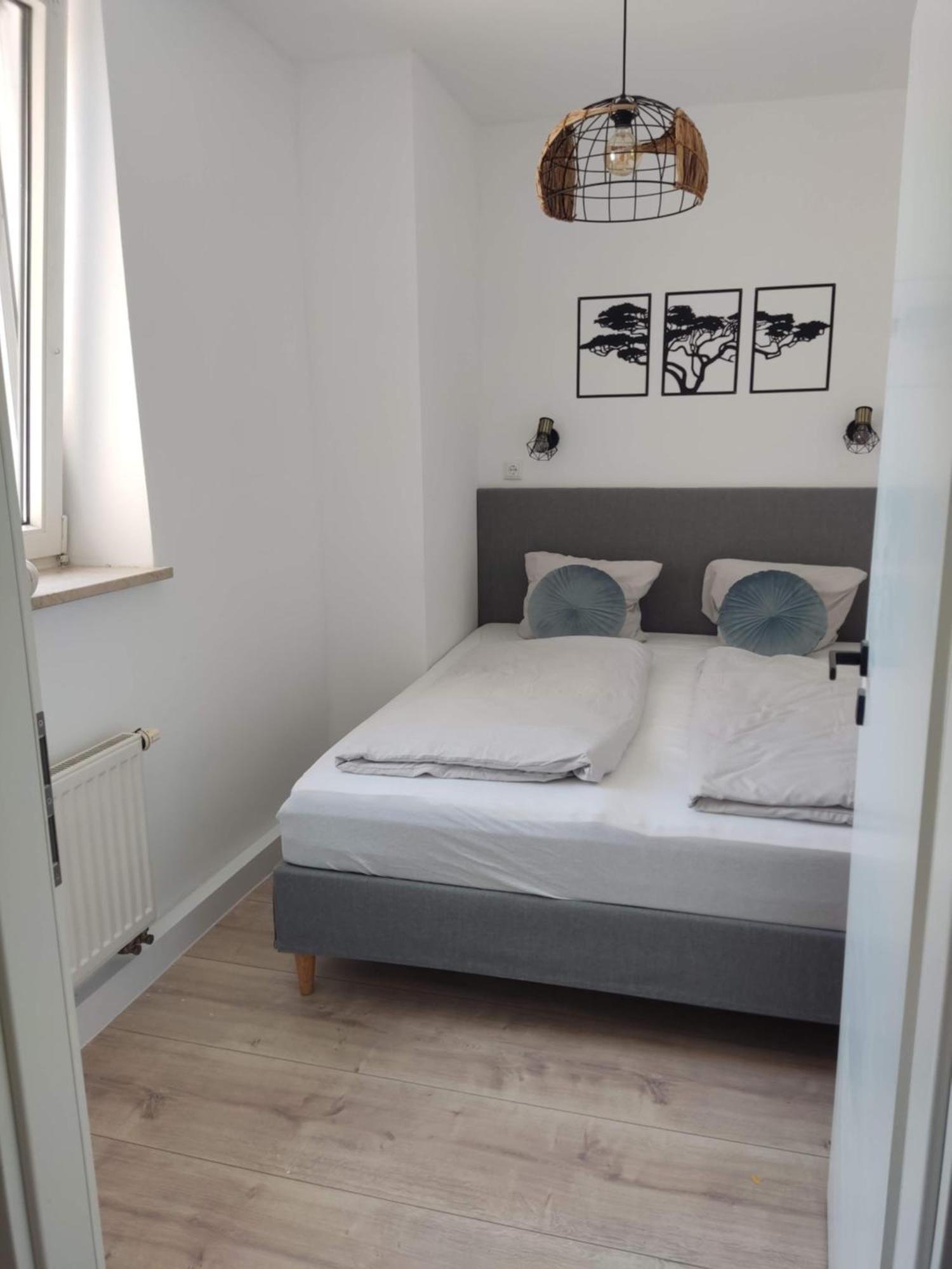 Ferienwohnung Enzian - Naehe Kapellplatz - Oeffentlicher Parkplatz - Aufzug Altötting Exteriör bild