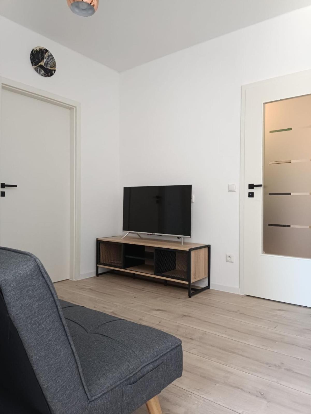 Ferienwohnung Enzian - Naehe Kapellplatz - Oeffentlicher Parkplatz - Aufzug Altötting Exteriör bild
