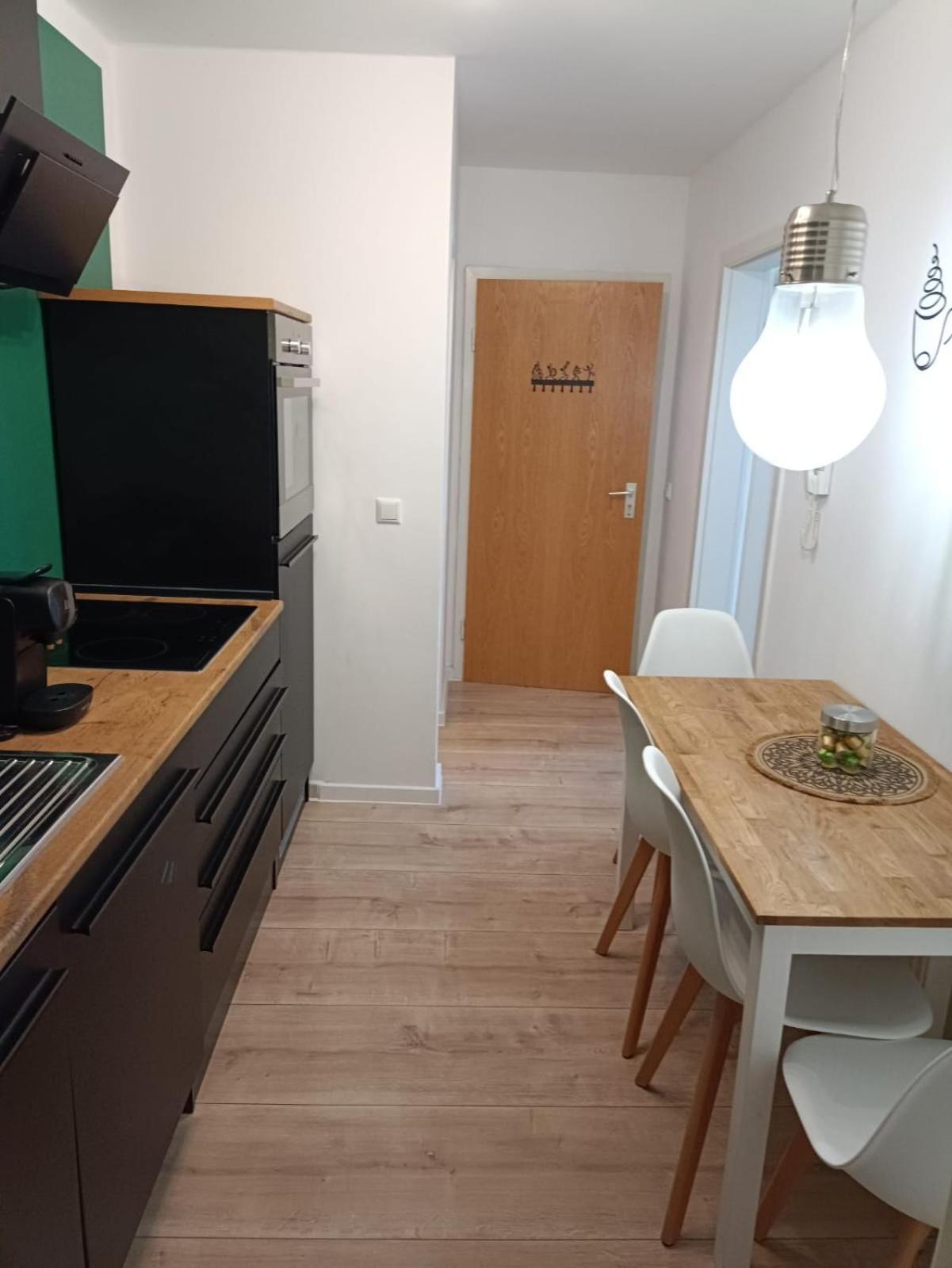 Ferienwohnung Enzian - Naehe Kapellplatz - Oeffentlicher Parkplatz - Aufzug Altötting Exteriör bild