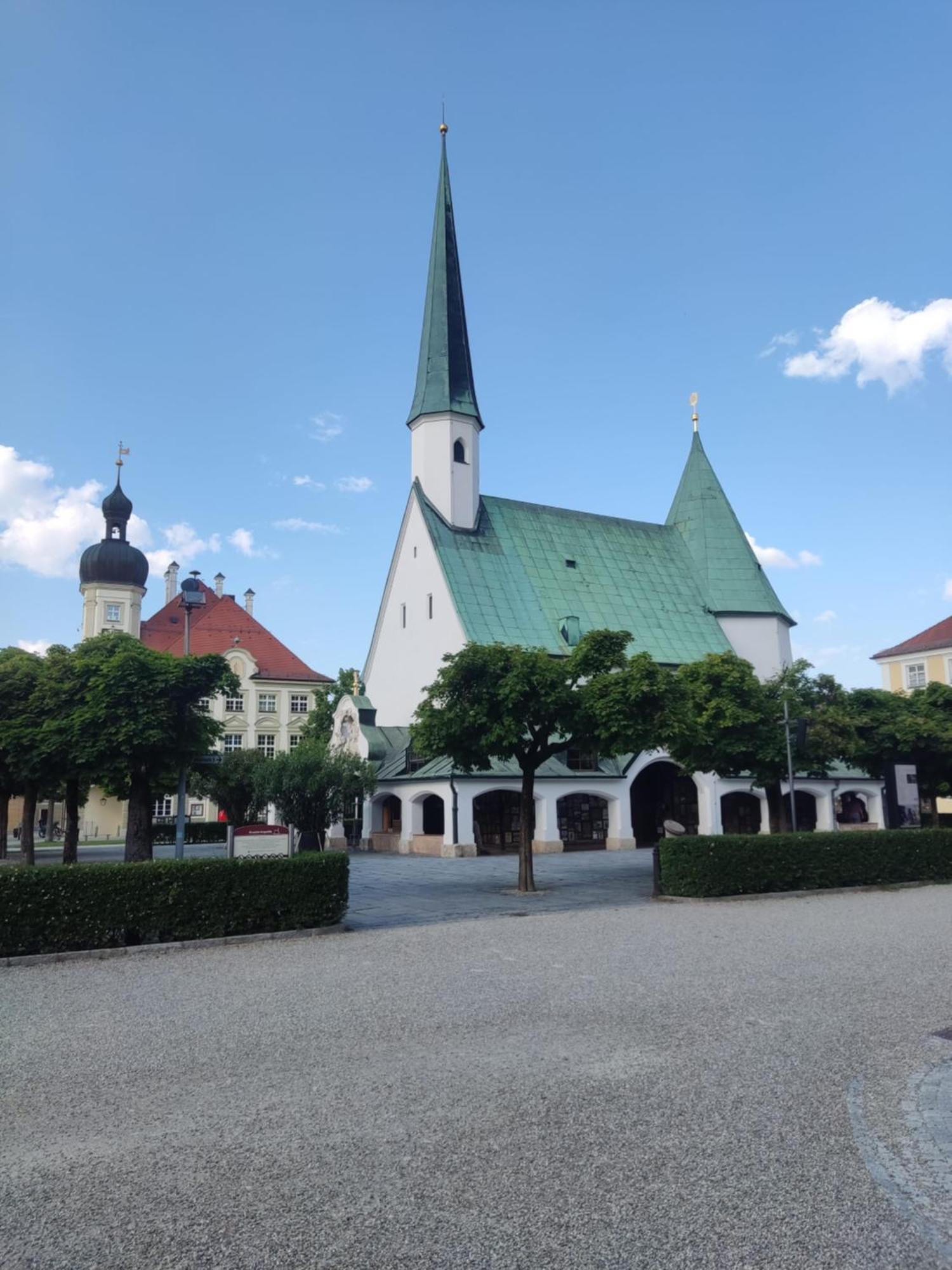 Ferienwohnung Enzian - Naehe Kapellplatz - Oeffentlicher Parkplatz - Aufzug Altötting Exteriör bild